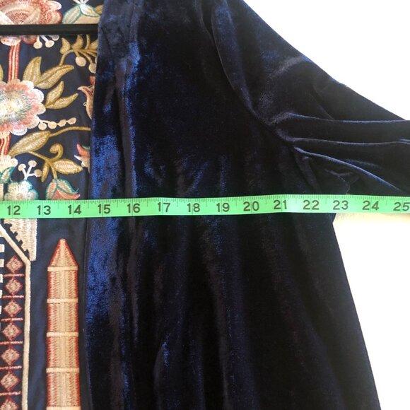 BD Collection Size M/L Velvet Embroidered Open Front Bell Sleeve Cardigan - Picture 11 of 15